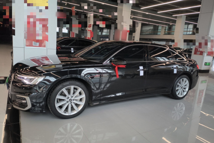 奥迪A6L 2024款 45 TFSI 臻选动感型车身外观4