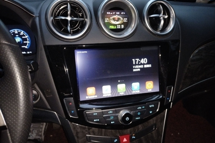 比亚迪 唐新能源 2017款 2.0T 全时四驱豪雅型 7座局部细节16