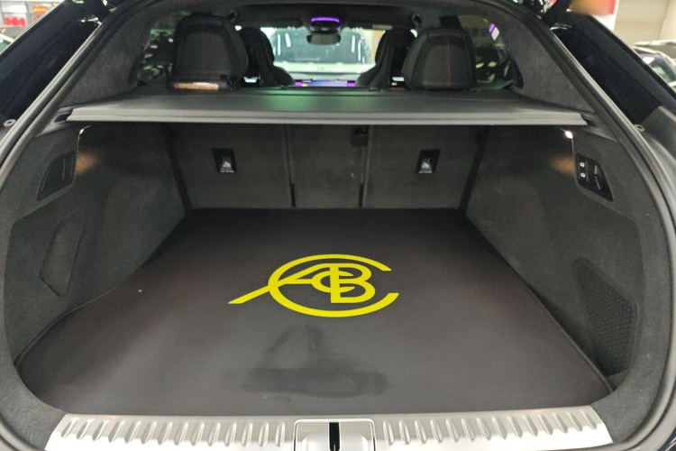 莲花跑车 2023款 ELETRE S+机舱底盘23