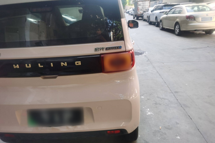 五菱汽车 宏光MINIEV 2022款 悦享款 磷酸铁锂车身外观6006