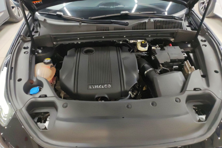 领克03 2022款 1.5TD DCT劲Pro机舱底盘24