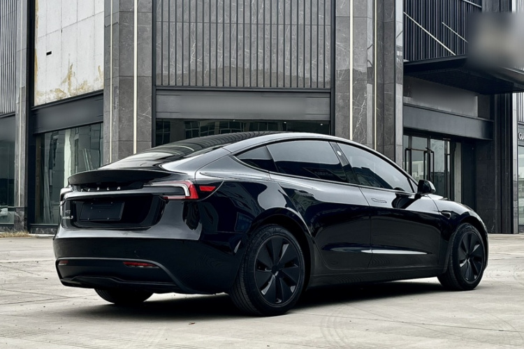 特斯拉 Model 3 2025款 后轮驱动版车身外观6006