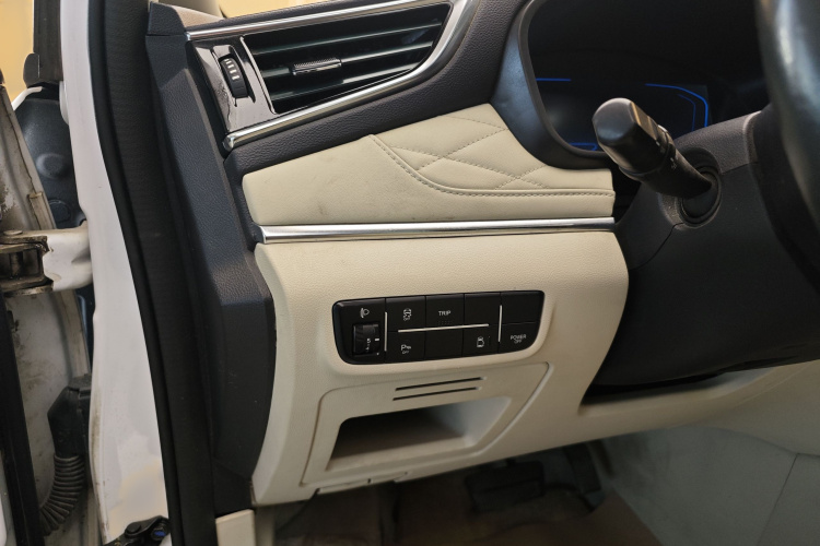 长安欧尚科尚 2019款 1.5T 自动智能型 国VI中控内饰7013