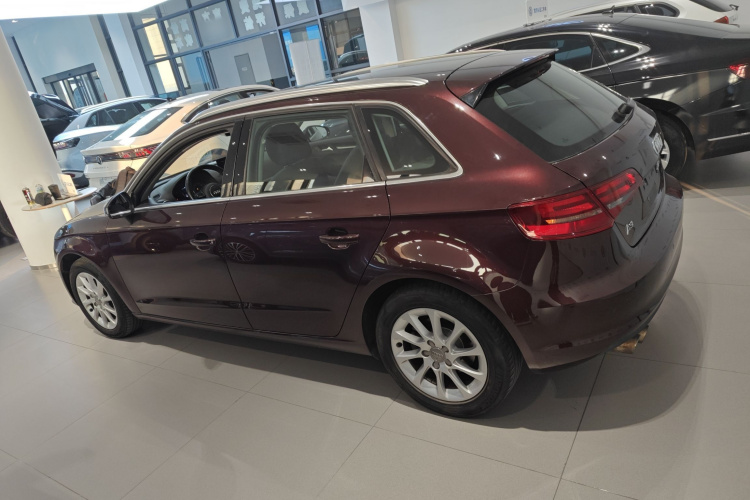 奥迪A3 2016款 Sportback 35 TFSI 进取型车身外观4