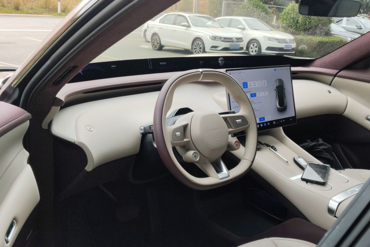 小米汽车 小米YU7 2025款 超长续航高性能四驱Max版中控内饰12