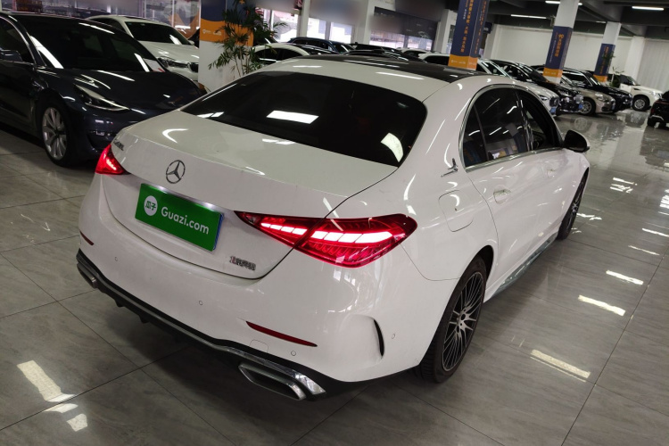 奔驰C级 2023款 改款 C 260 L 运动版车身外观7