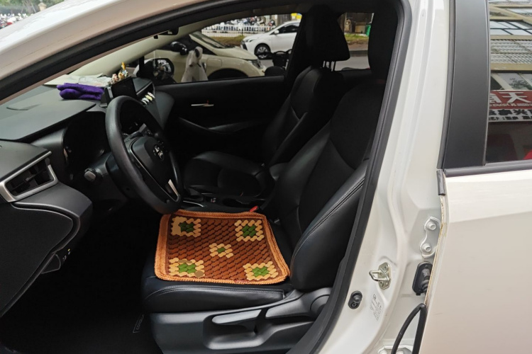 丰田 卡罗拉 2019款 1.2T S-CVT GL先锋版中控内饰19