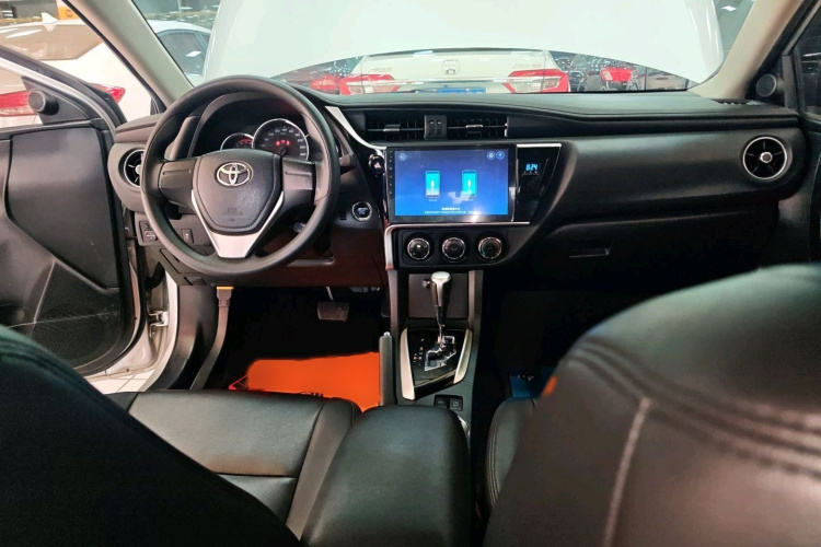丰田 卡罗拉 2018款 1.2T S-CVT GL智享版中控内饰7001