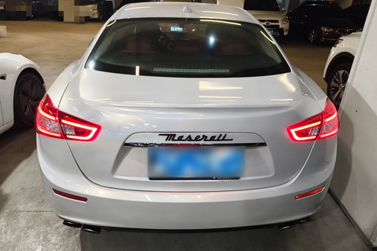 玛莎拉蒂 Ghibli 2014款 3.0T 标准版车身外观6