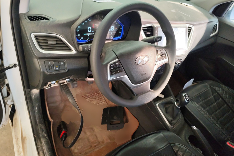 现代 悦纳 2020款 1.4L 手动GLS炫酷版中控内饰12