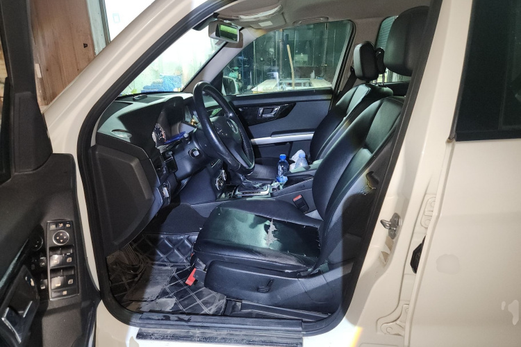 奔驰GLK级(进口) 2011款 GLK 300 4MATIC 动感型局部细节19