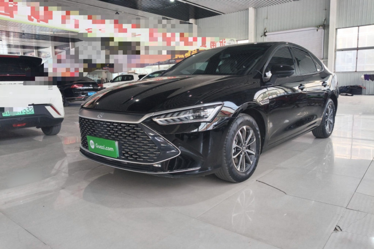 比亚迪 秦PLUS 2023款 冠军版 DM-i 55KM领先型车身外观1