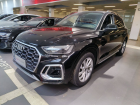 奥迪Q5L 2022款 40T 豪华动感型
