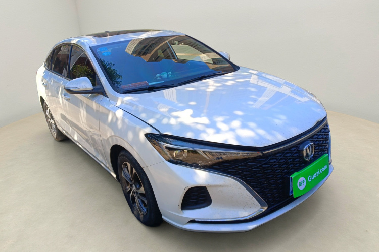 长安 逸动 2020款 PLUS 蓝鲸NE 1.4T GDI DCT尊贵型车身外观3