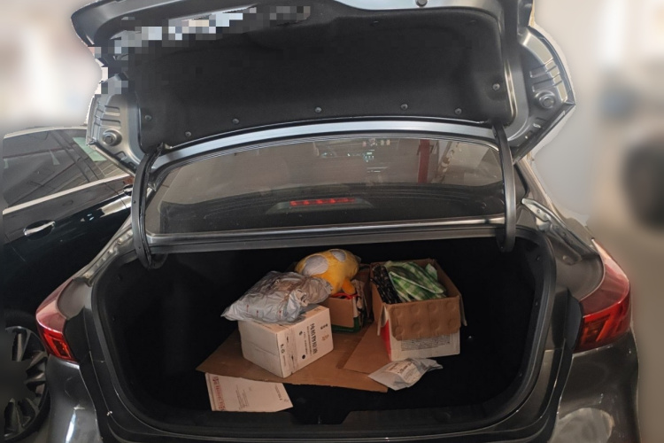 长安 逸动 2022款 PLUS 蓝鲸NE 1.4T GDI DCT尊贵版中控内饰23