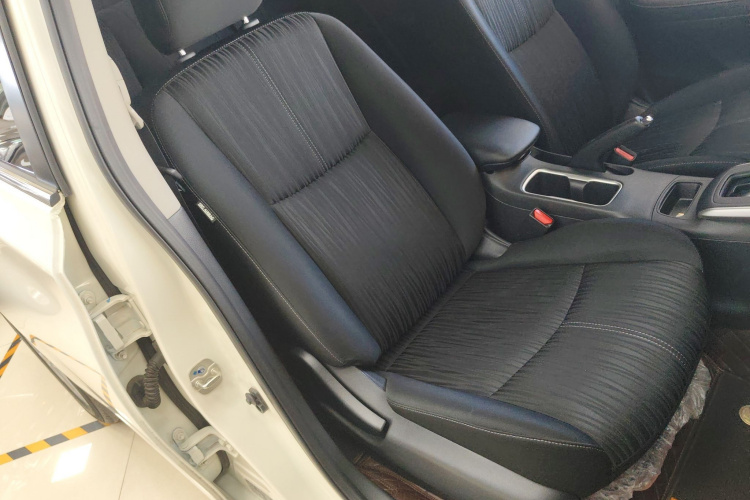 日产 轩逸 2024款 经典 1.6XE CVT舒适版局部细节41