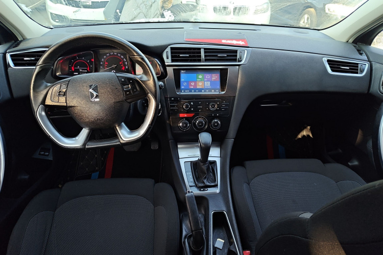 DS 5LS 2015款 1.6T 舒适版THP160中控内饰12