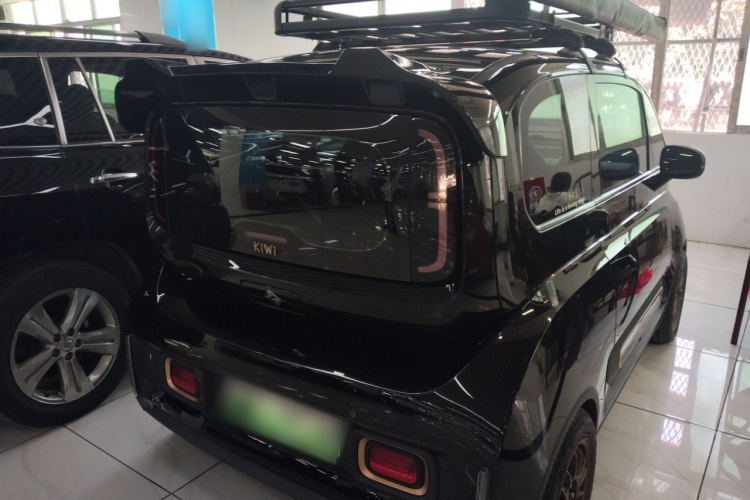 宝骏KiWi EV 2022款 艺术家轻享版 磷酸铁锂车身外观7