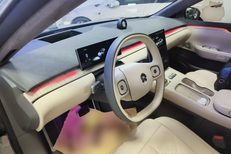 蔚来ET7 2024款 75kWh 行政签名版中控内饰7002