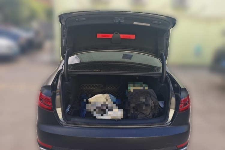 奥迪A4L 2019款 40 TFSI 时尚型 国VI中控内饰23