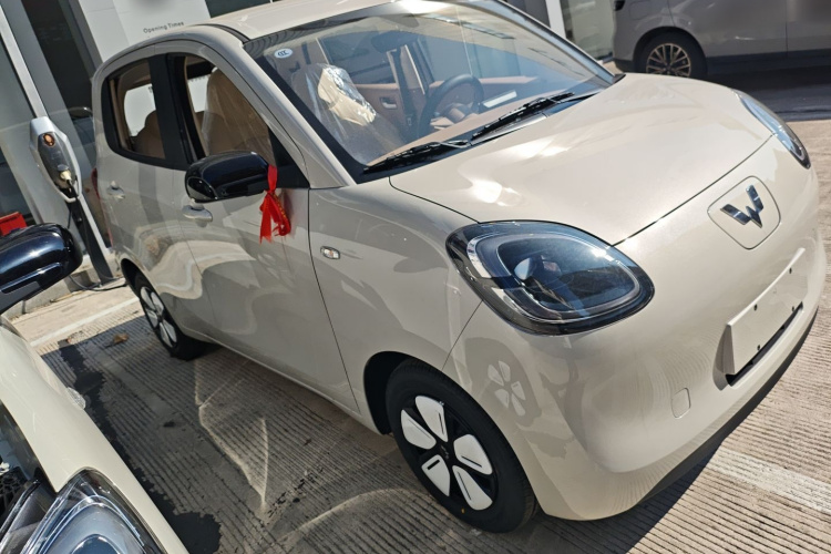 五菱汽车 宏光MINIEV 2025款 四门版 进阶款车身外观3