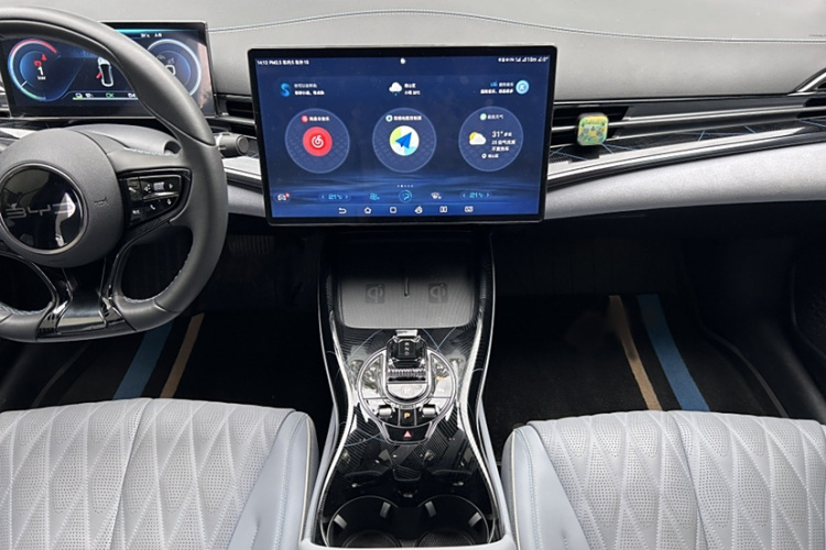 比亚迪 海豹 2023款 冠军版 550km 尊贵型中控内饰7006