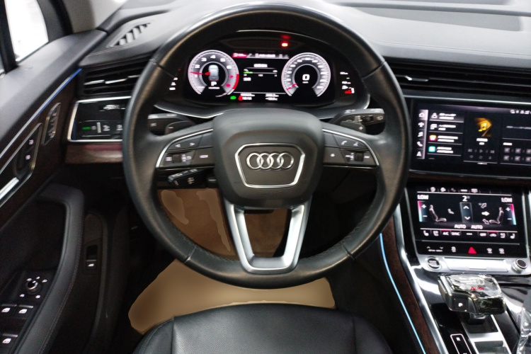 奥迪Q7 2023款 45 TFSI quattro S line运动型中控内饰13