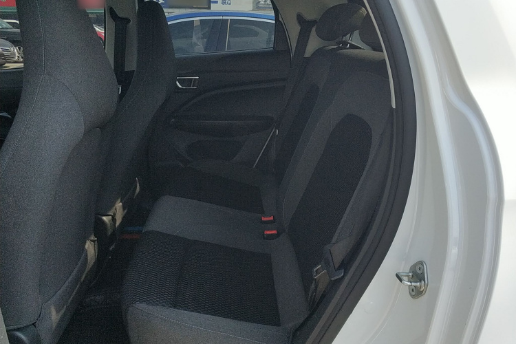 零跑汽车 零跑T03 2021款 400轻享版 磷酸铁锂中控内饰21