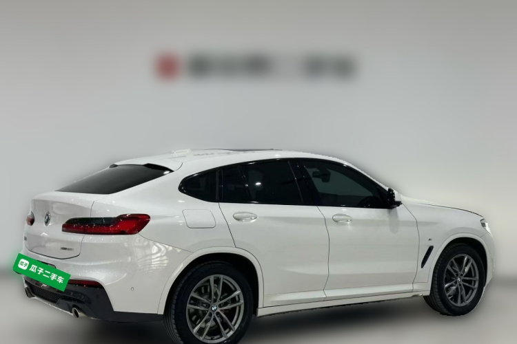 宝马X4 2019款 xDrive25i M运动套装车身外观7