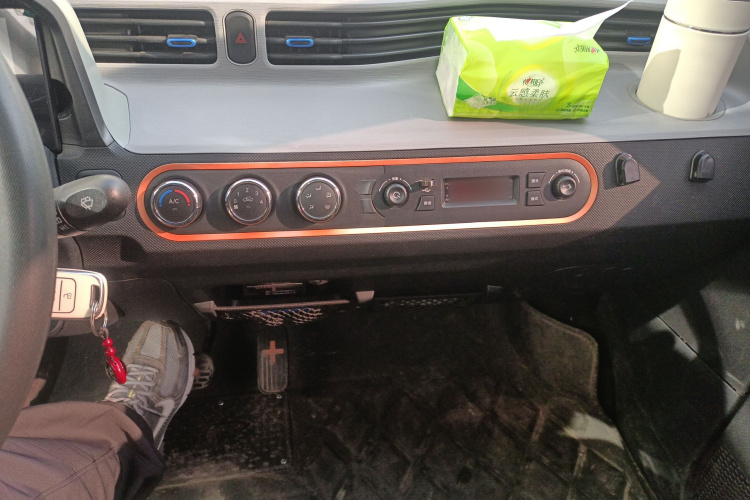 五菱汽车 宏光MINIEV 2022款 轻松款 磷酸铁锂局部细节16