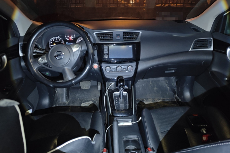 日产 轩逸 2016款 1.6XL  CVT尊享版中控内饰12