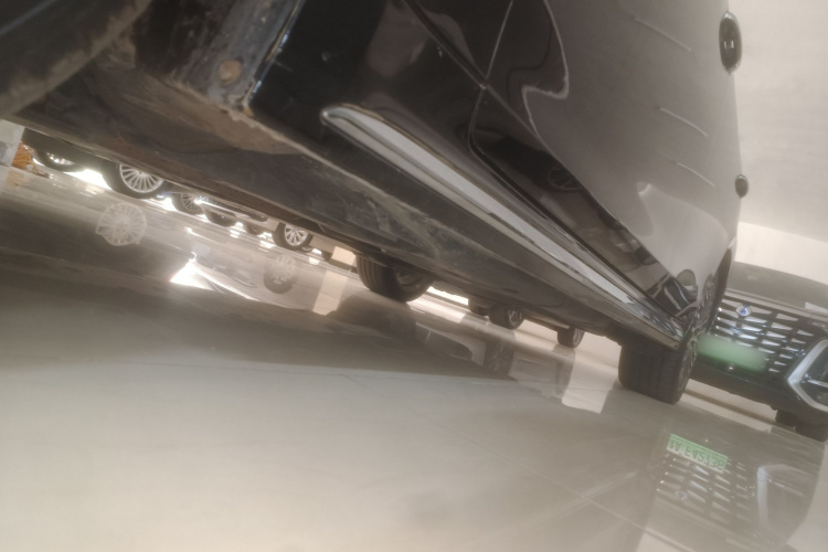 丰田 皇冠 2018款 2.0T 运动版局部细节9002