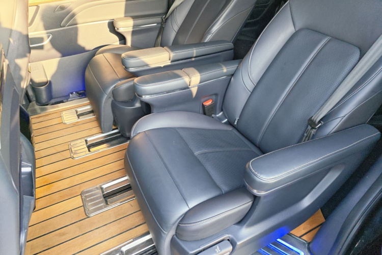 广汽传祺 传祺M8 2021款 大师系列 390T 尊贵版中控内饰21