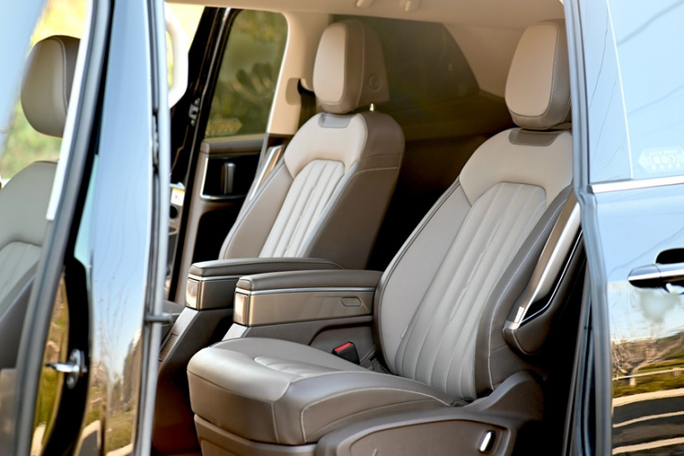 大众 威然 2023款 改款 380TSI 尊驰版中控内饰7005