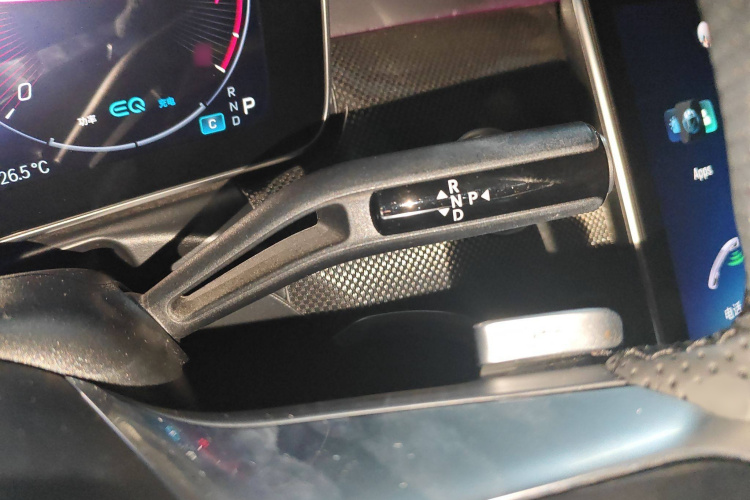 奔驰C级 2022款 改款 C 200 L 运动版局部细节18