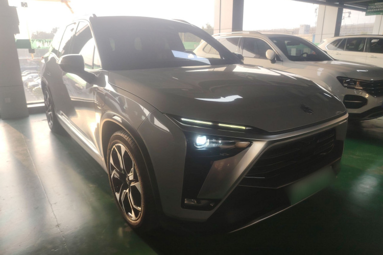 蔚来ES8 2020款 580KM 签名版 七座版车身外观3