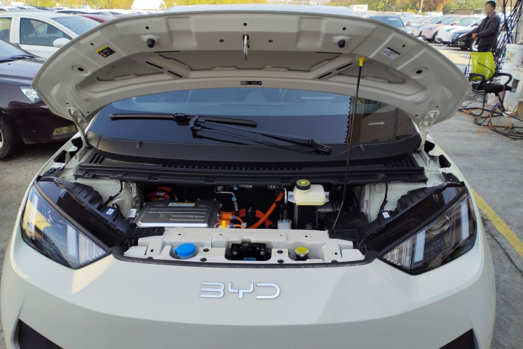 比亚迪 海鸥 2025款 智驾版 305km 活力版机舱底盘24