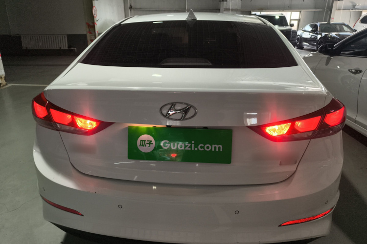 现代 领动 2016款 1.6L 自动智炫·精英型车身外观6