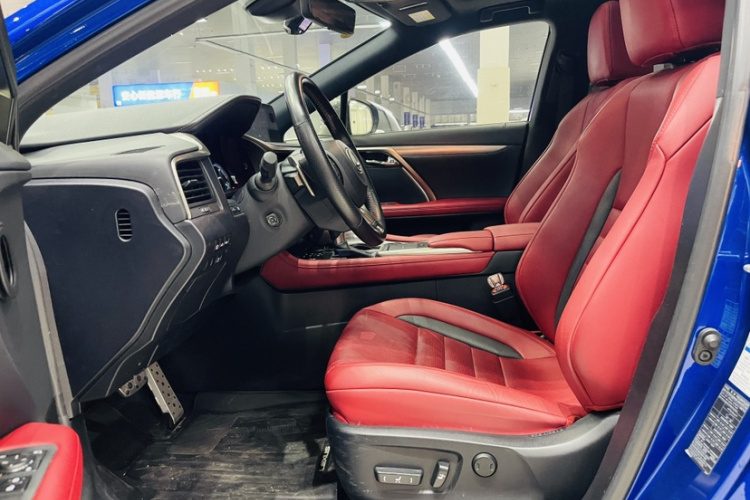 雷克萨斯RX 2021款 300 四驱F SPORT中控内饰7004