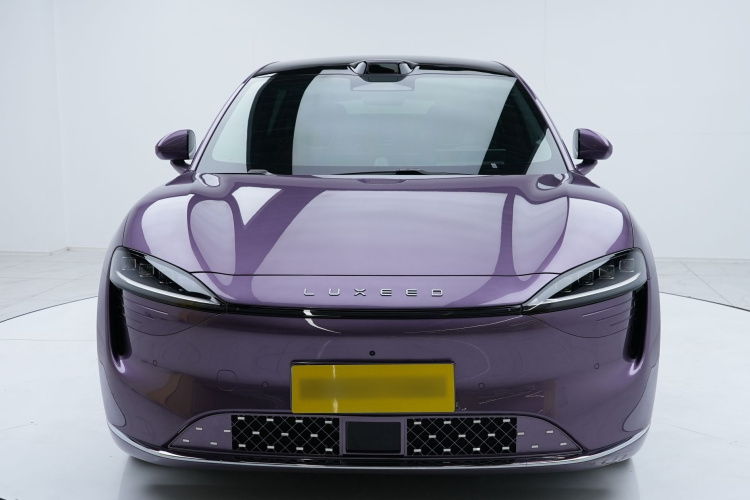 鸿蒙智行 智界R7 2025款 增程 331km Ultra车身外观6001