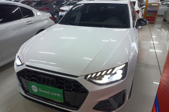 奥迪A4L 2024款 40 TFSI 豪华动感型(星夜版)