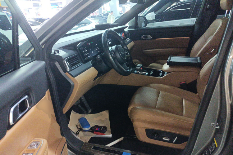 理想汽车 理想ONE 2021款 增程6座版中控内饰19