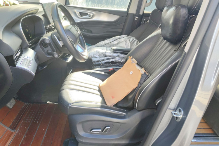 荣威iMAX8 2021款 400TGI Supreme系列尊荣版中控内饰19