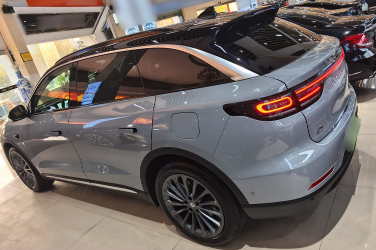 零跑汽车 零跑C11 2024款 增程 300尊享版车身外观4