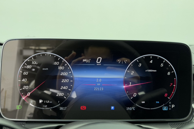 奔驰C级 2023款 改款 C 260 L 运动版中控内饰7001