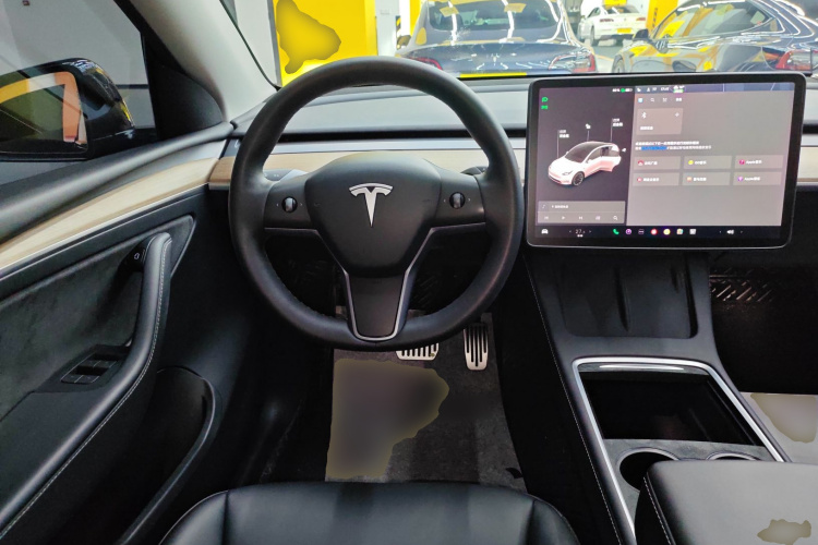 特斯拉 Model Y 2021款 标准续航后驱版中控内饰13