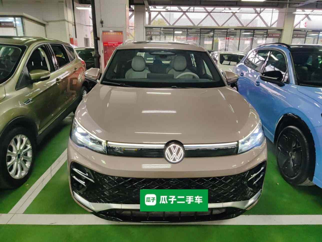 大众 途观L 2024款 PRO 330TSI 两驱R-Line智领版(1)