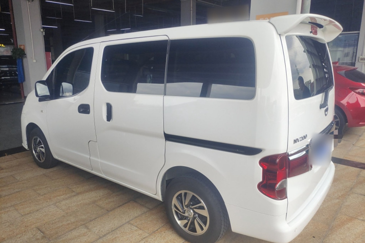 日产NV200 2016款 改款 1.6L CVT尊享型车身外观6003