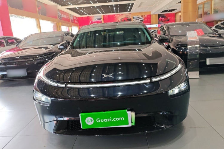 小鹏P7 2022款 480N+车身外观2