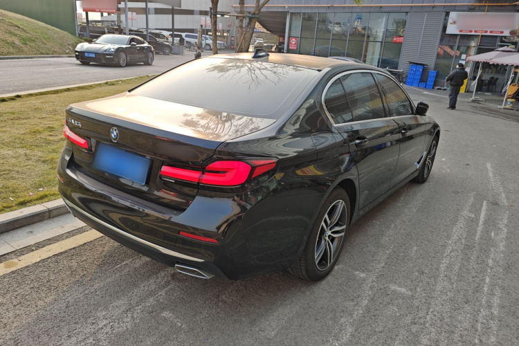 宝马5系 2023款 530Li 领先型 豪华套装车身外观7